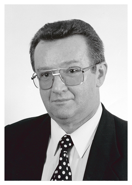 Zmar prof. dr hab. Edward Olszewski